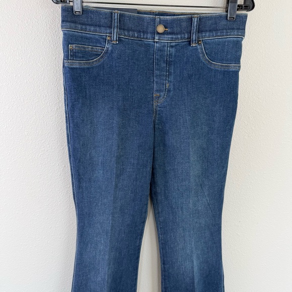New SPANX EveryWear Flare Jean Authentic Blue NWT Business Casual Women’s Medium - Picture 5 of 14